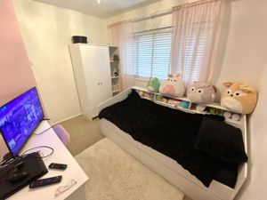 Photo 19- click for photo gallery